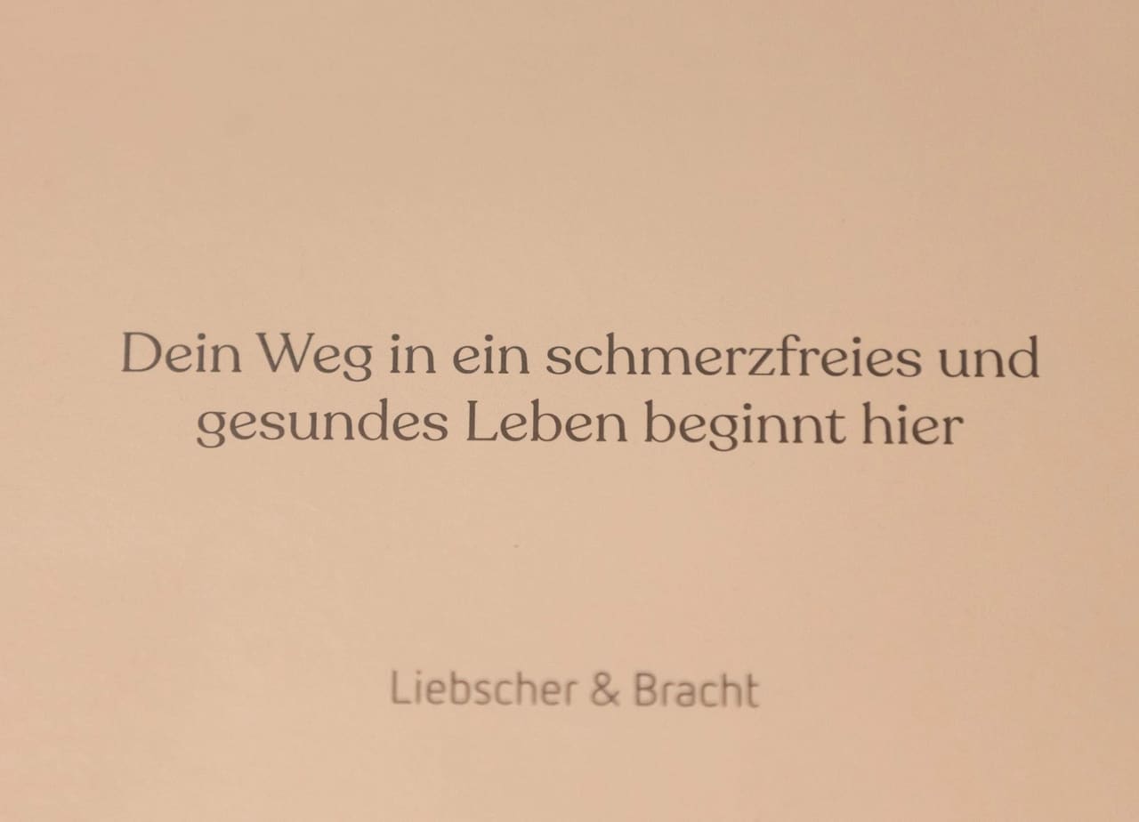 Karte: Dein Weg in ein schmerzfreies und gesundes Leben beginnt hier – Liebscher & Bracht