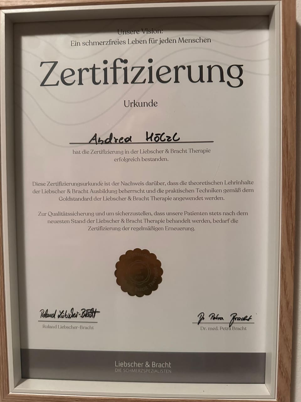Aktuelle Zertifizierungsurkunde Liebscher & Bracht von Andrea Hölzl